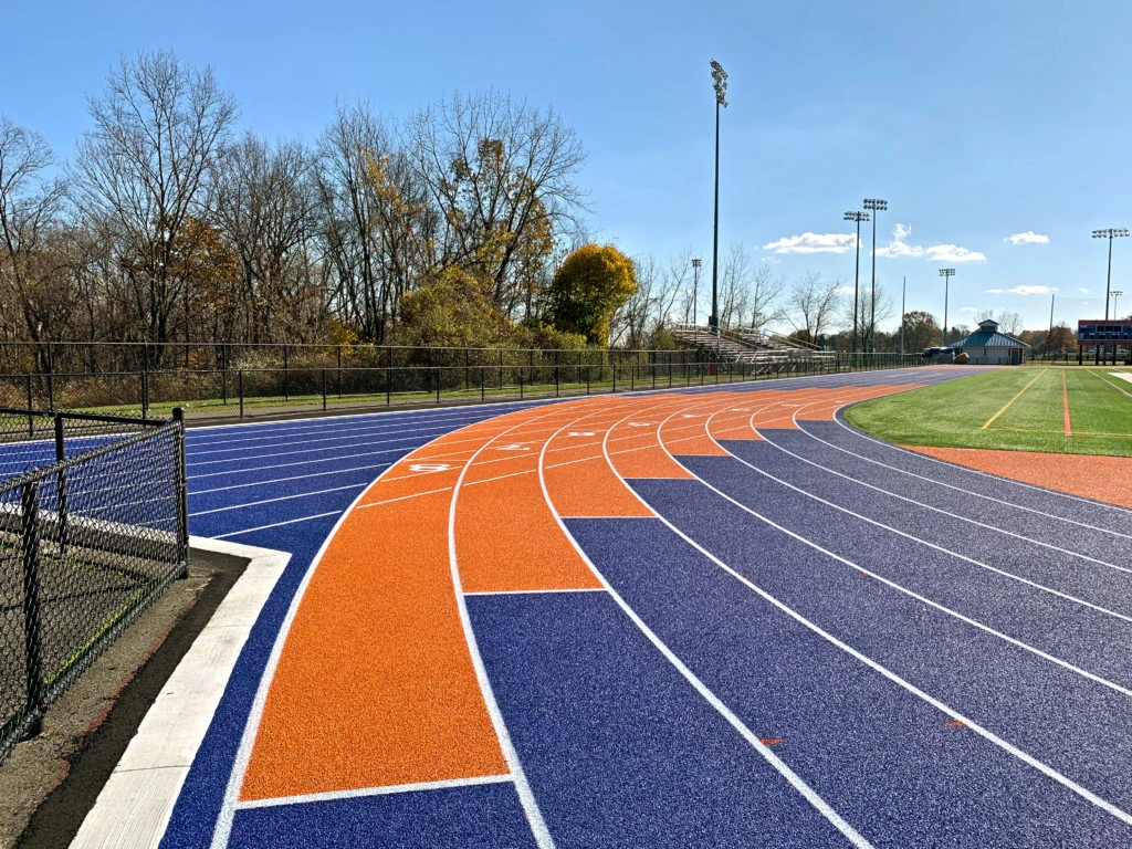 Thi công sân điền kinh 7 lớp TOPSPORTS 
